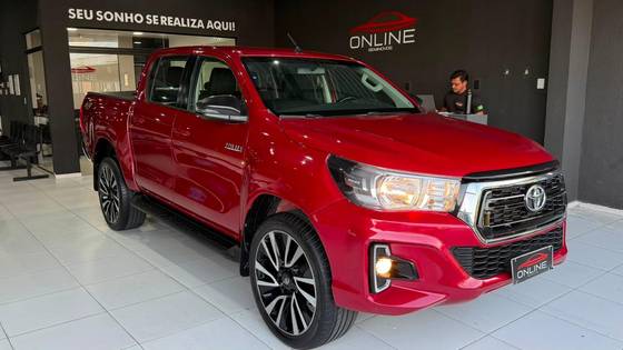 TOYOTA HILUX 2.8 SR 4X4 CD 16V DIESEL 4P AUTOMÁTICO